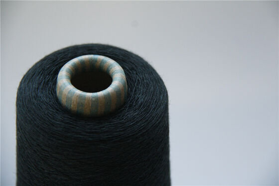 S Twist FR VISOCE YARN Filato ignifugo dall'aspetto liscio Perfetto per indumenti protettivi e applicazioni tecniche