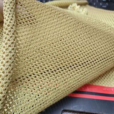 260 g di tessuto para-aramidico resistente al taglio e 180 cm di tessuto a maglia di larghezza per indumenti protettivi