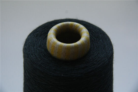 S Twist FR VISOCE YARN Filato ignifugo dall'aspetto liscio Perfetto per indumenti protettivi e applicazioni tecniche